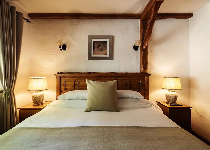 Tudor Lodge