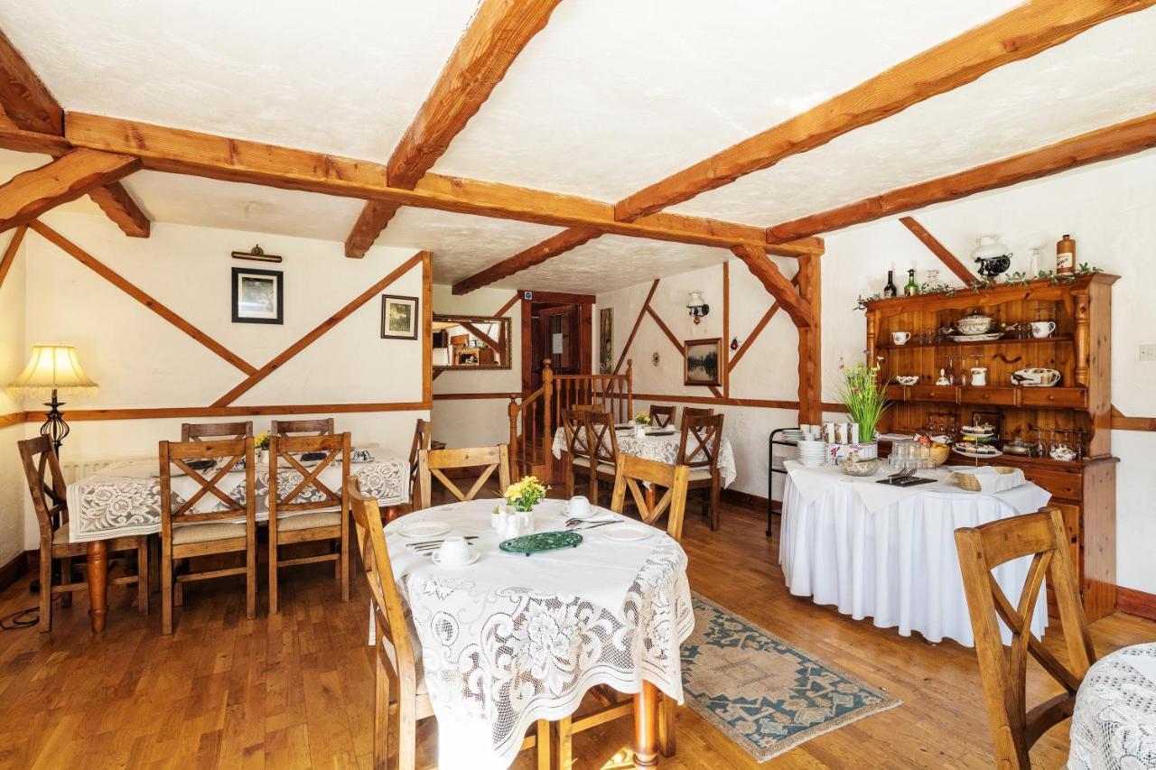 Tudor Bed & Breakfast 3*